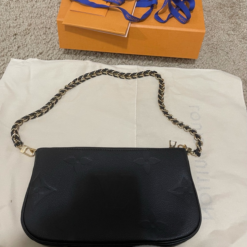 Authentic LV Pochette Accessories Bag